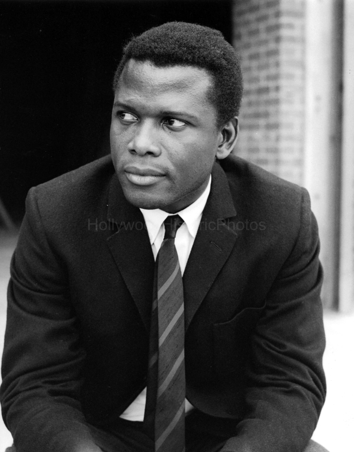 Sidney Poitier 1967 8 Starring in To Sir With Love.jpg